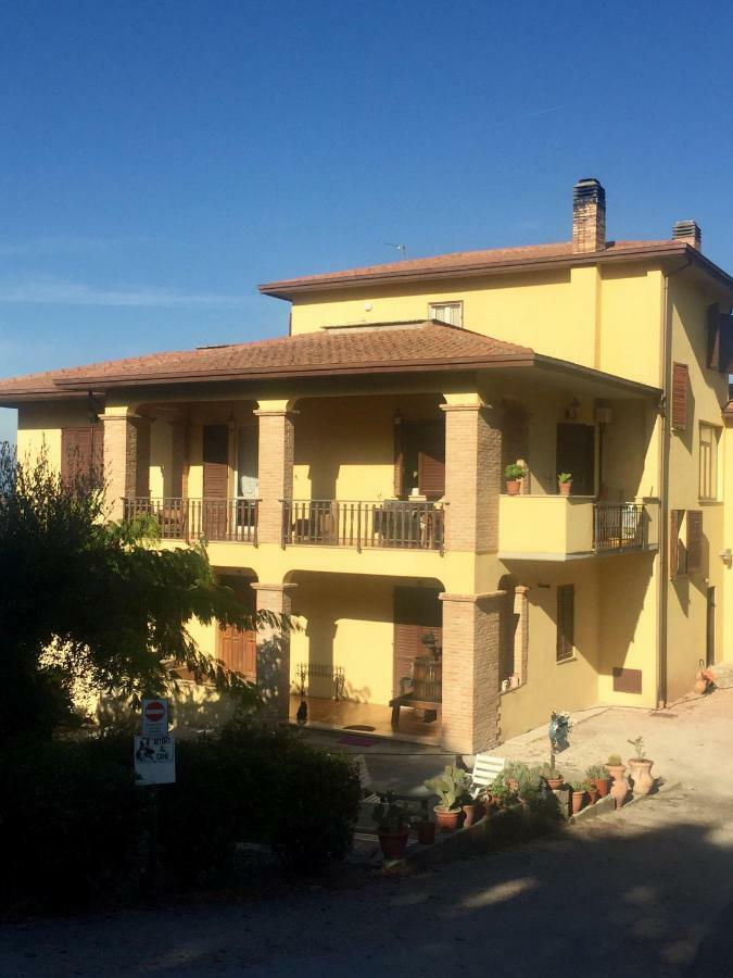 Il Girasole Apartman Castel Ritaldi Kültér fotó