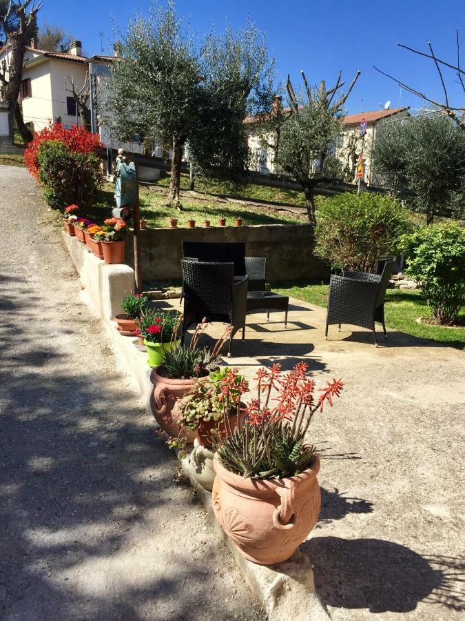 Il Girasole Apartman Castel Ritaldi Kültér fotó